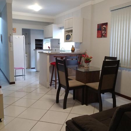 Aconchegante Apartamento Pe Na Areia Na Praia De Ingleses Gaivotas 70M Do Mar Флорианополис Экстерьер фото